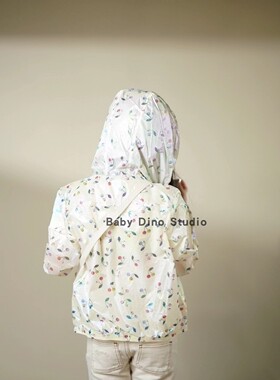 现货Baby Dino定制款女童彩色樱桃数码印花拉链连帽防晒外套