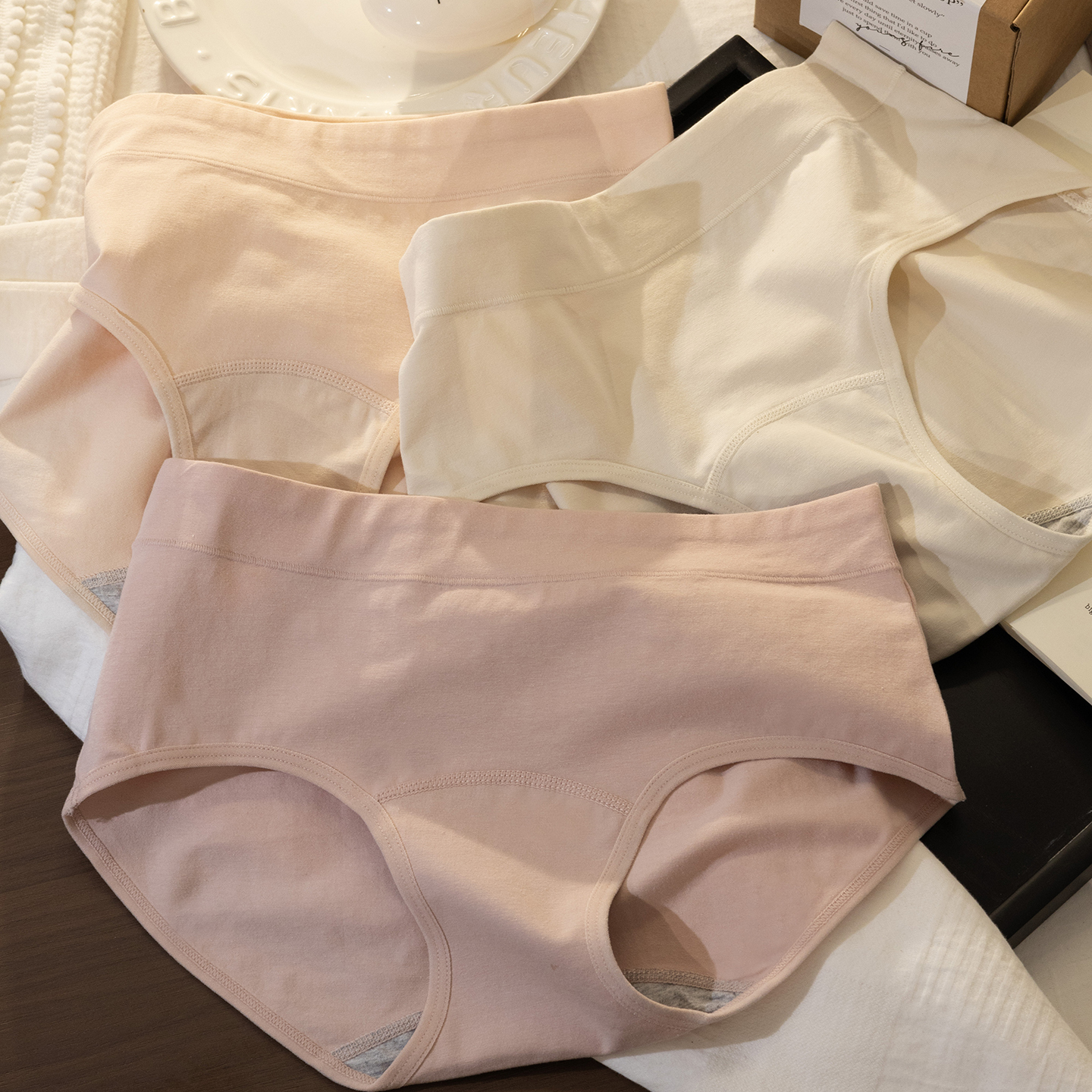 中腰加长包臀三角少女内裤