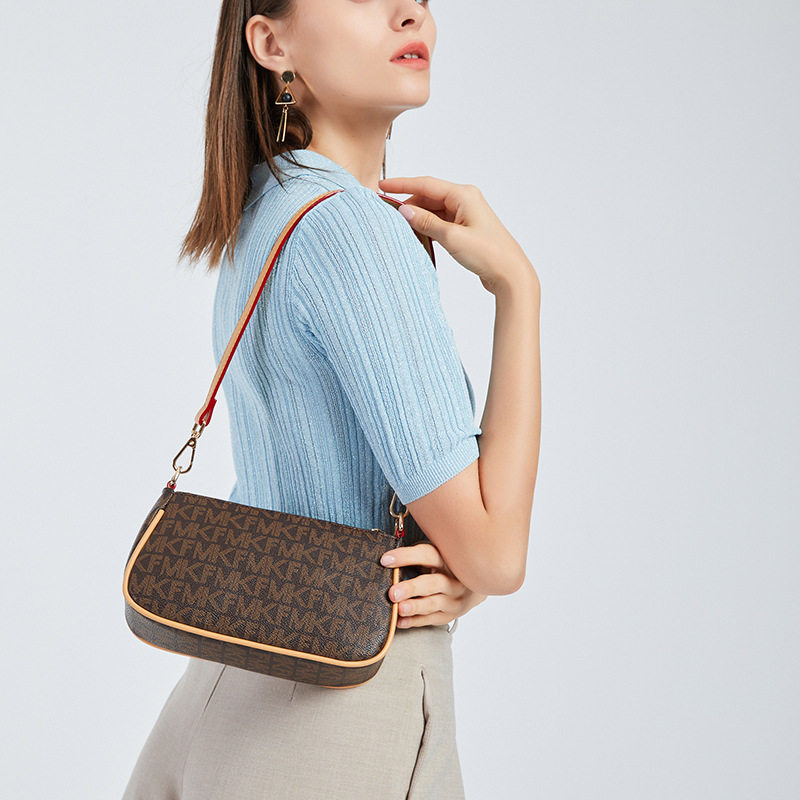 MK F包包女包新款2024斜挎肩包时尚潮腋下包复古印花小方包bags