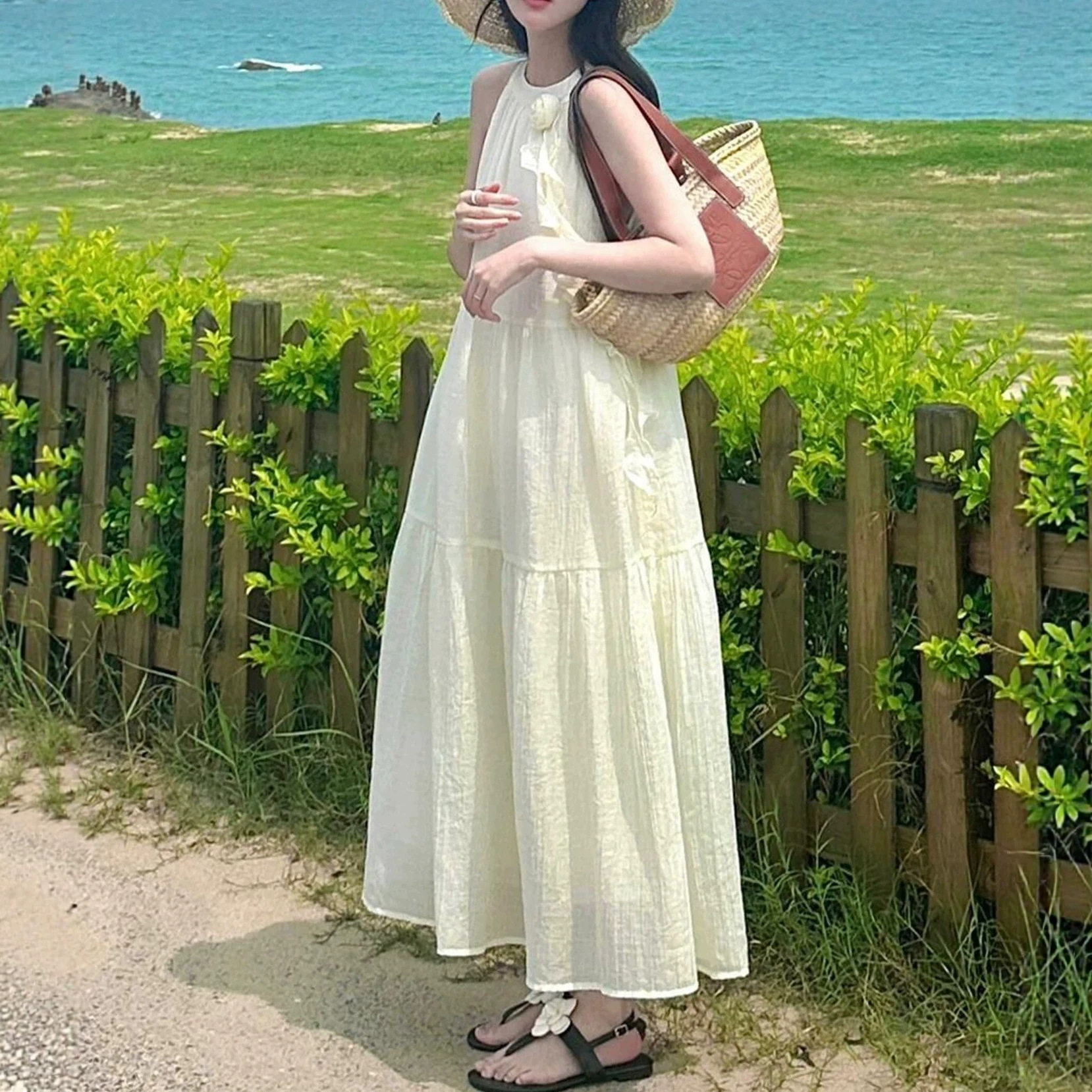 夏季2026新款女收腰长裙小个子法式气质吊带连衣裙子绝美海边度假