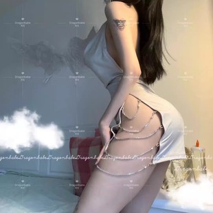 Dragonbabe：“失眠药片”超性感缎面侧面开叉挂脖吊带裙黑灰两色