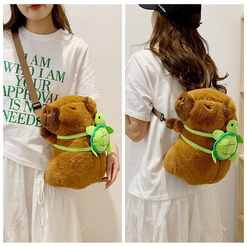 小龟水豚鼠卡皮巴拉公仔毛绒卡通双肩书包女童白云斜挎圆包