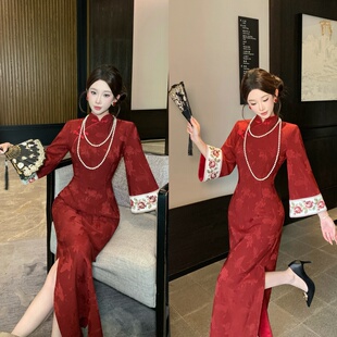 红墙蝴蝶倒大袖 敬酒服 复古红色订婚刺绣旗袍秋冬礼服长袖 新中式