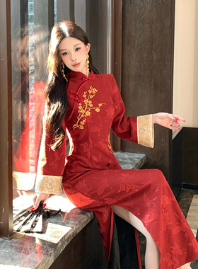 新中式复古提花高级刺绣过年红旗袍订婚结婚连衣裙金梅报喜倒大袖