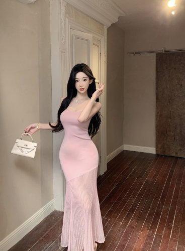 Mimo dk粉色吊带连衣裙女春夏气质拼接收腰包臀修身鱼尾针织长裙