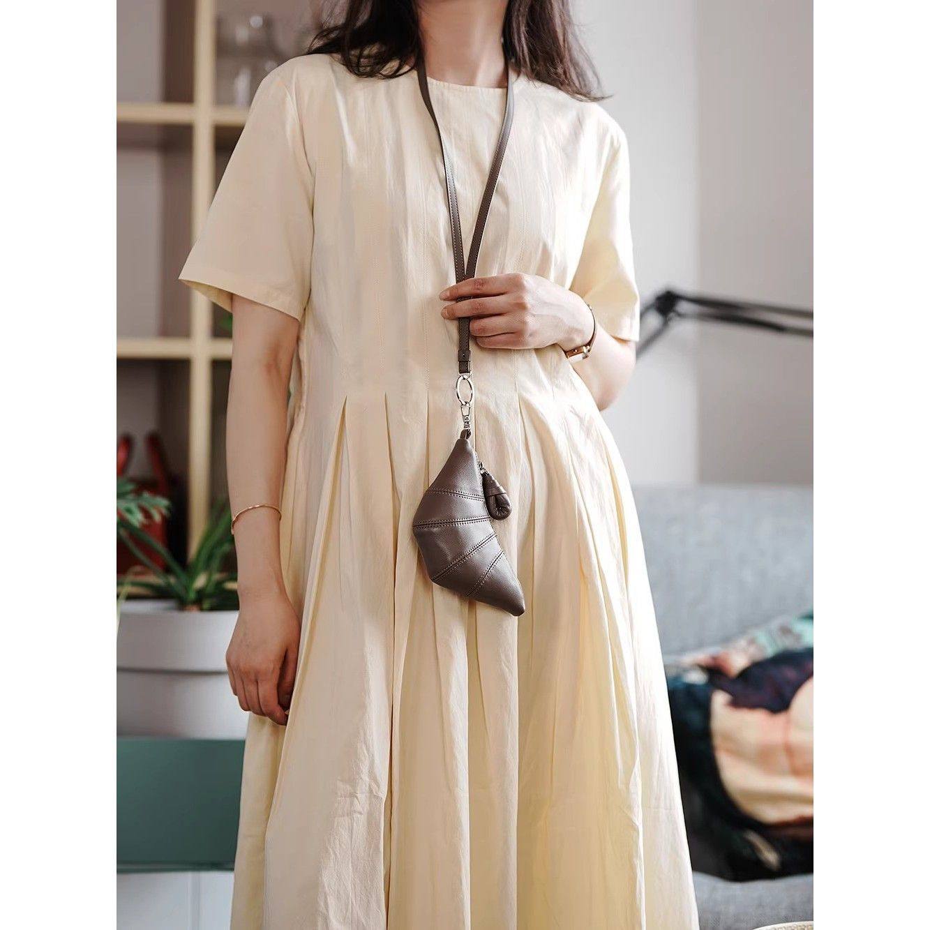 软皮新款时尚真软皮挂脖零钱包可颂牛角包设立迷你口红耳机包女,箱包皮具/热销女包/男包,钱包,淘宝优惠券,粉丝福利购,淘宝优惠卷