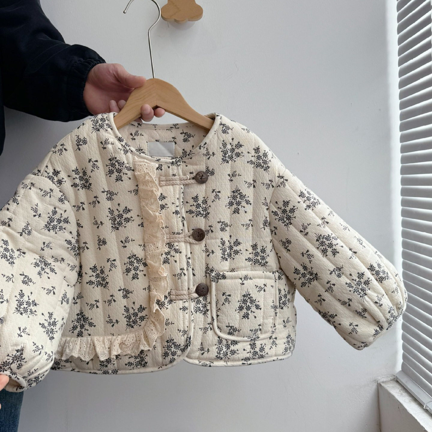 2024冬季女童碎花棉服套装时髦百搭加厚加绒棉服女宝宝冬季三件套