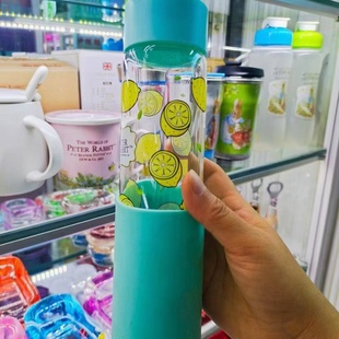比得兔运动玻璃杯柠檬水杯炫彩活力杯防食品级硅胶杯套隔热防烫