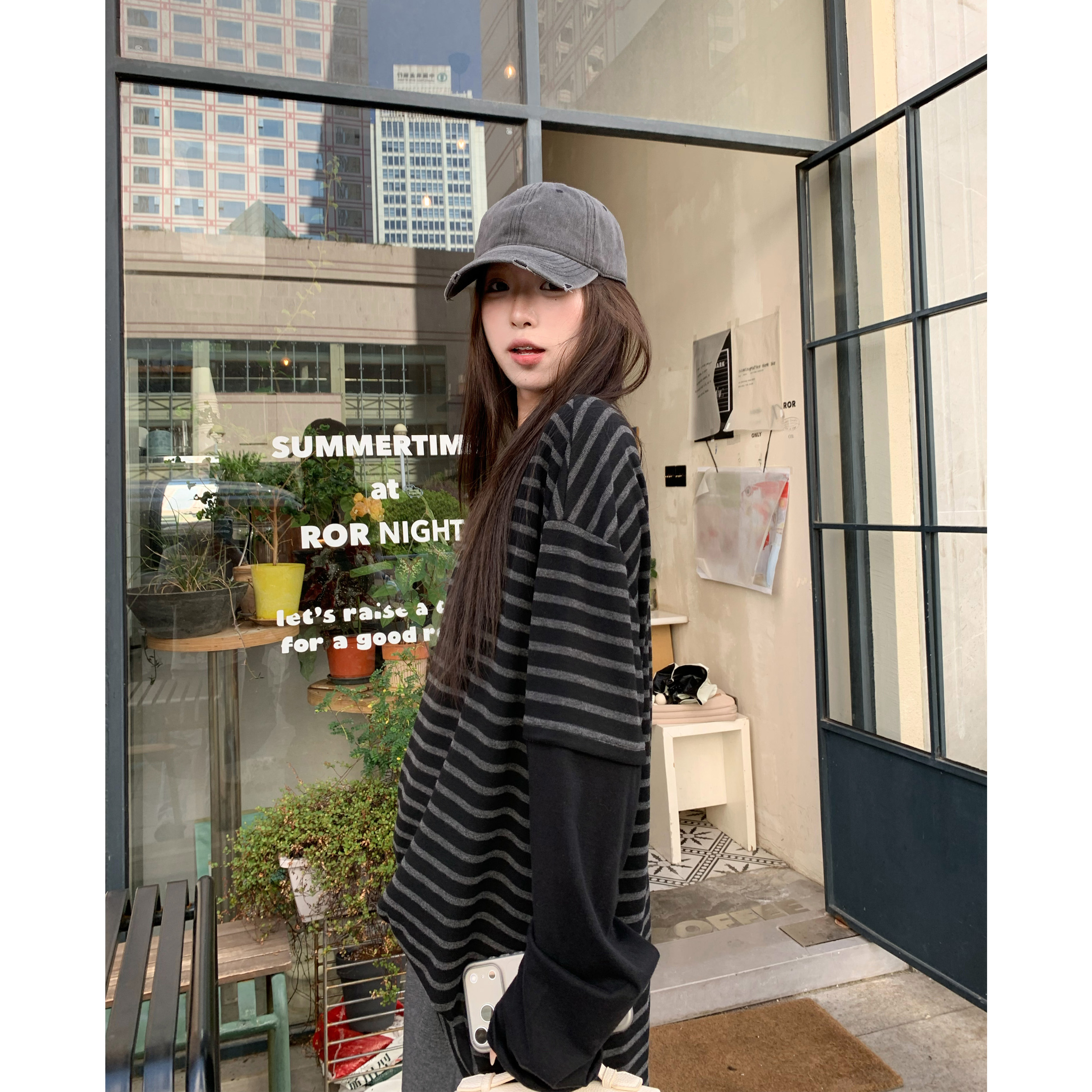 撞色条纹拼接圆领长袖T恤