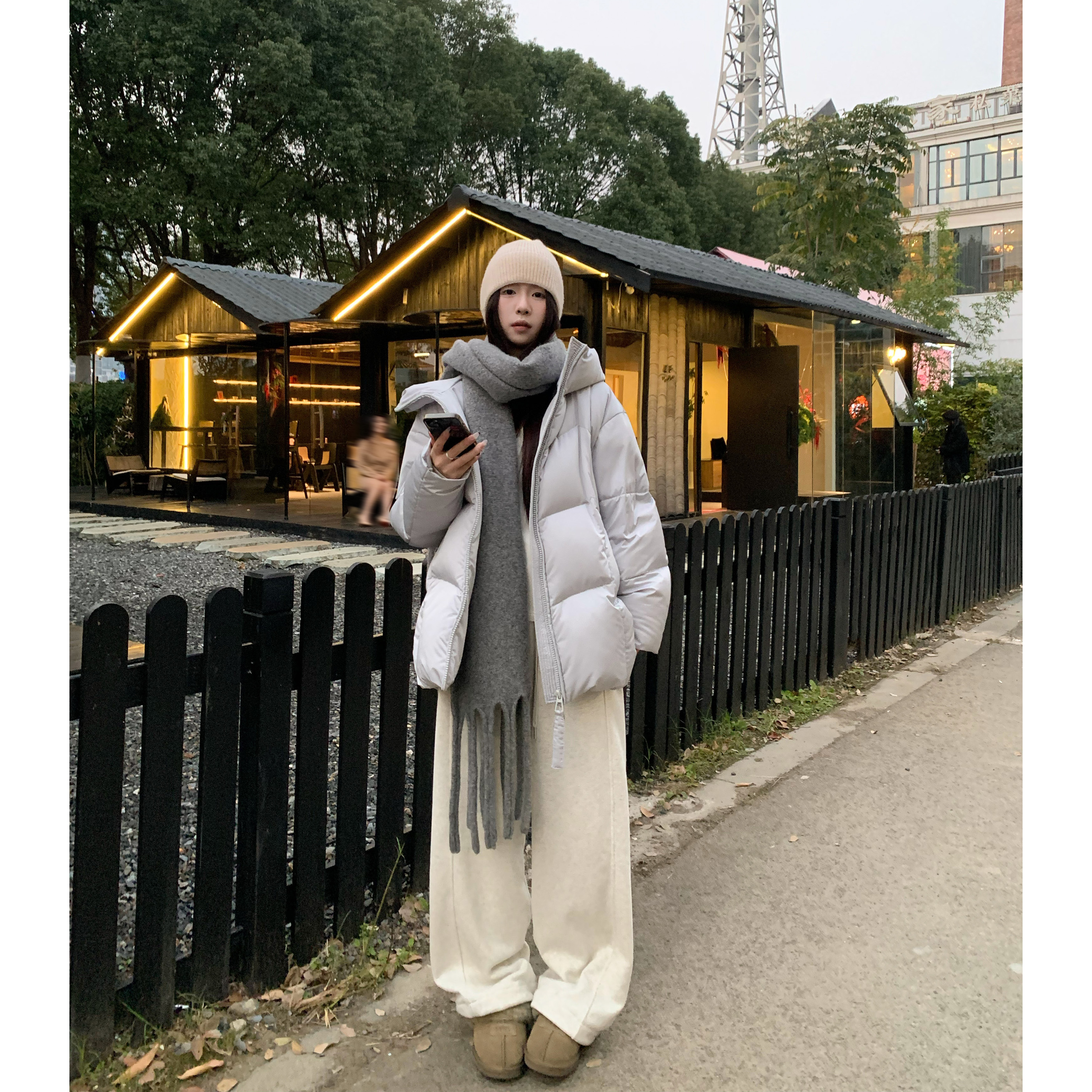 90白鸭绒保暖连帽羽绒服中长款