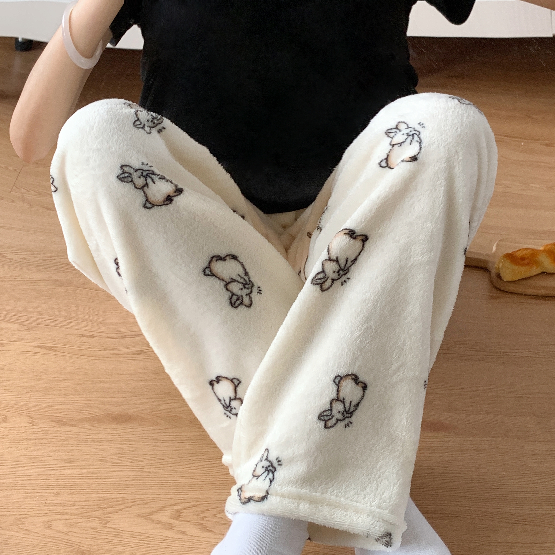睡裤女珊瑚绒秋冬季长裤暖暖裤法兰绒裤子懒人纯色保暖棉款家居裤