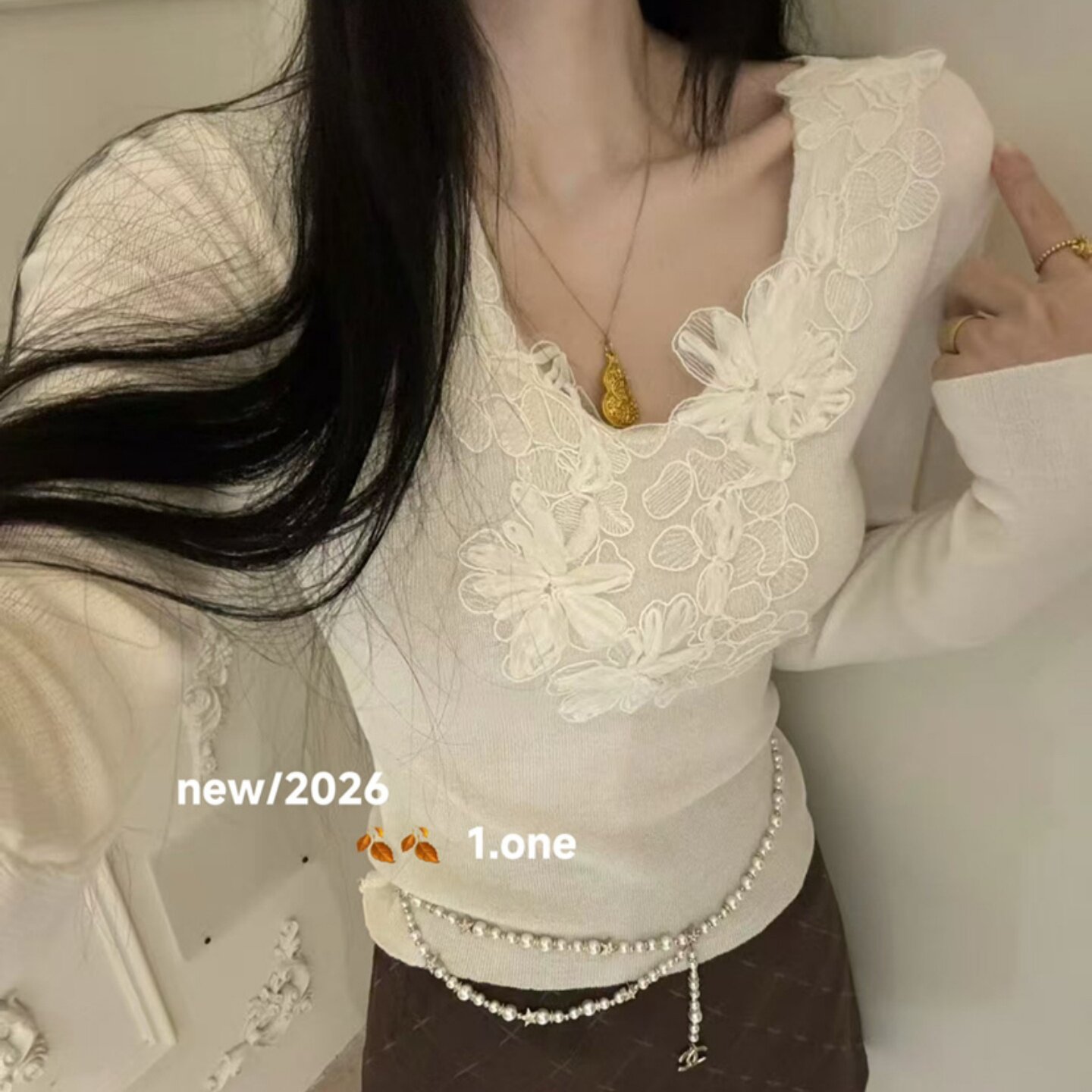 涤纶套头V领长袖针织衫女图片