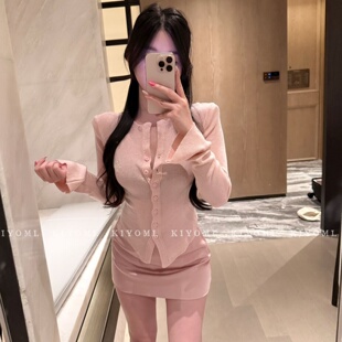 韩版 排扣短款 气质V领长袖 修身 上衣 针织衫 十三行KIYOMI2026春新款