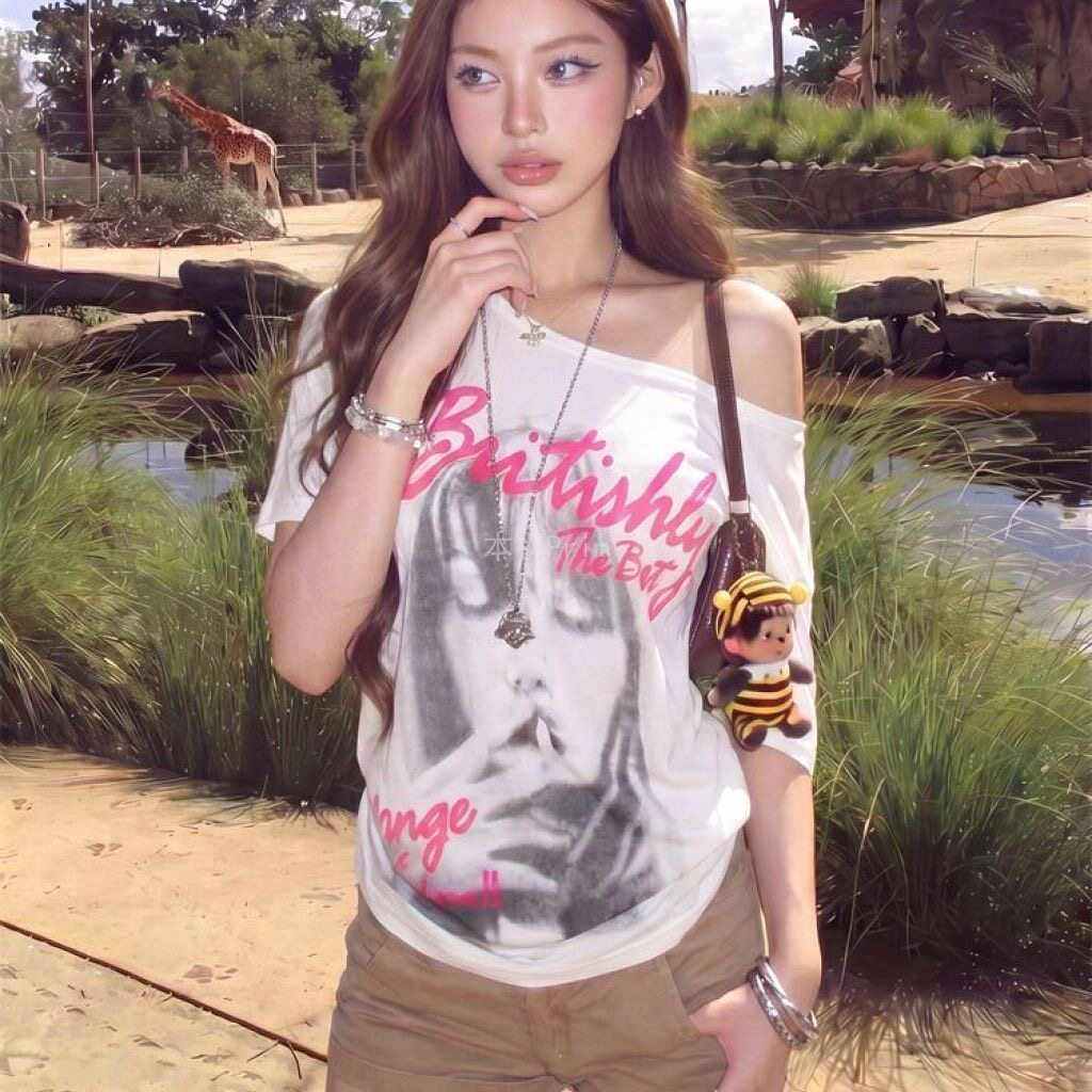 美式复古潮酷辣妹风斜肩夏季露肩宽松短袖T恤女开印花上衣百搭ins