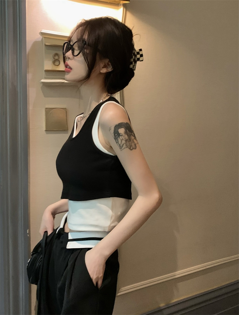 假两件露肚脐运动背心辣妹