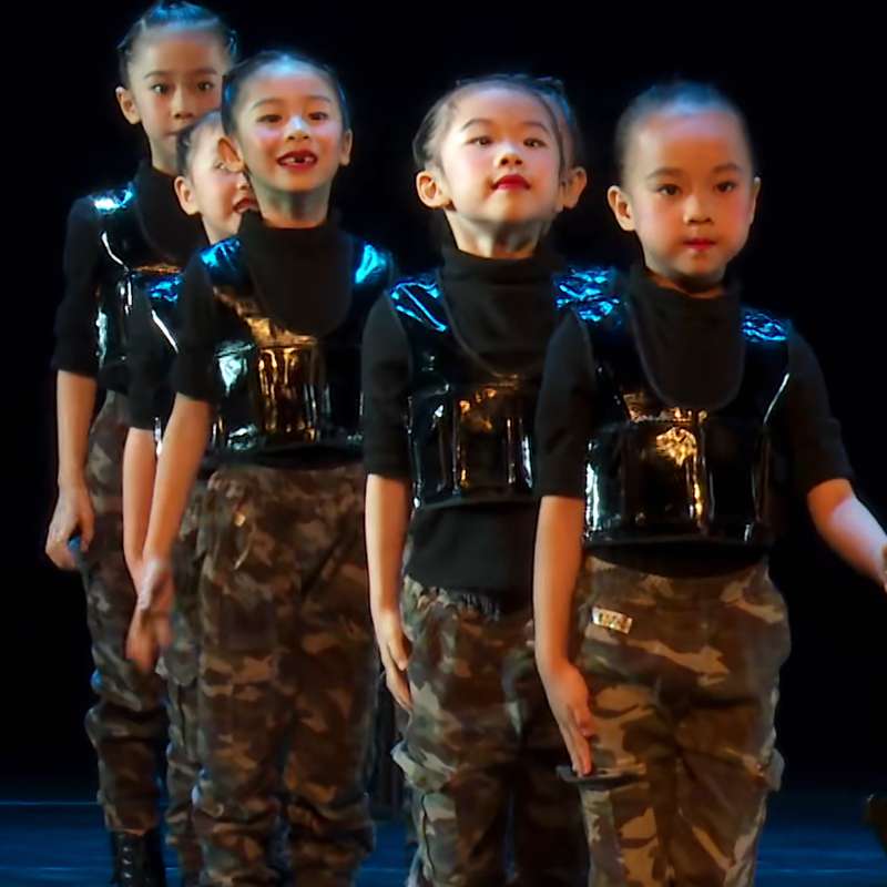 六一儿童节舞蹈服装幼儿园纯棉军装梦小学生表演服迷彩服套装新款