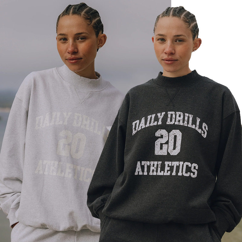 26早秋新款北美小众DAILY DRILLS字母印花半高领宽松棉质女士卫衣 - 实物图