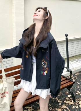黑色ZHUI33055刺绣连帽短外套女个子202秋新款韩小季版休闲减龄设