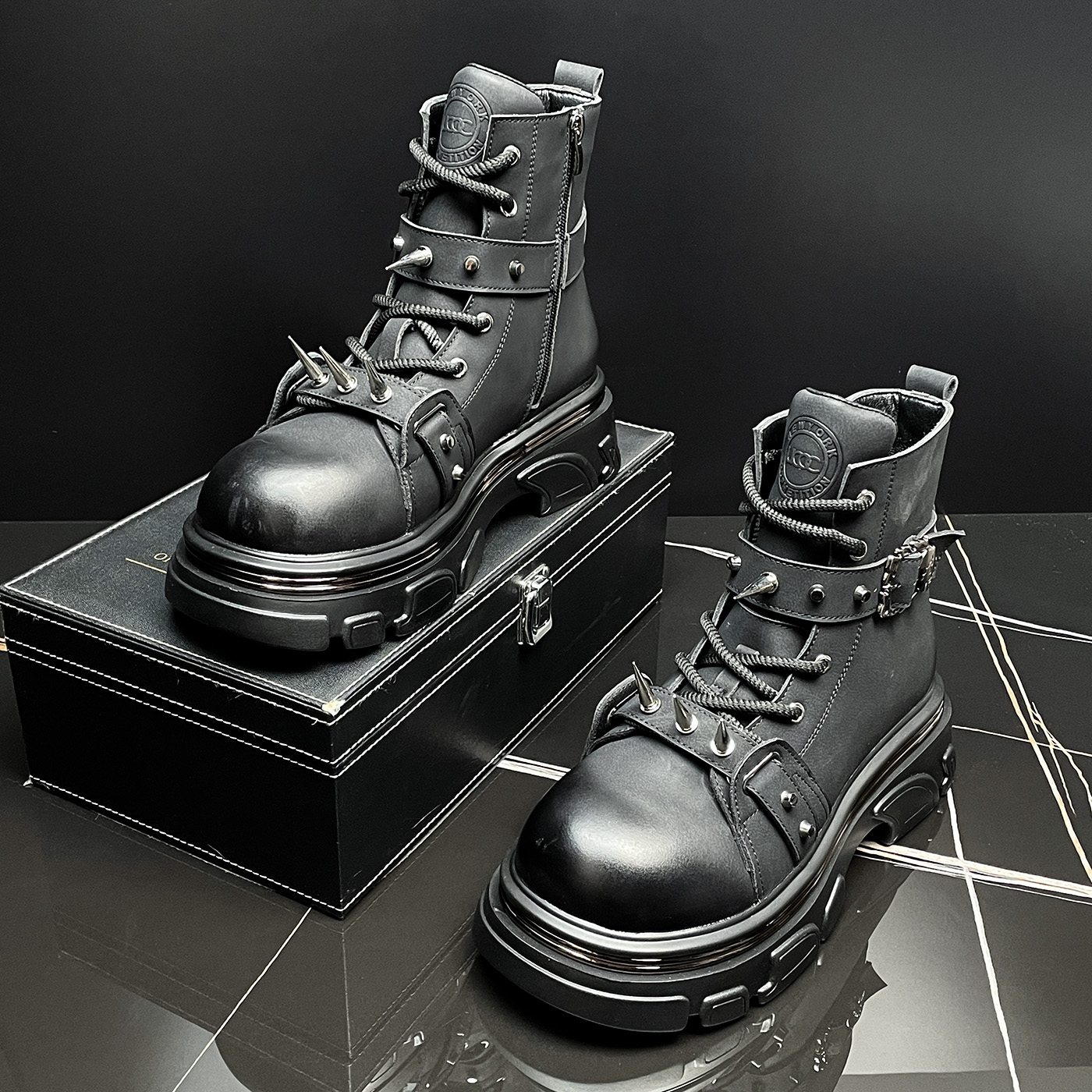 英伦风时尚高帮马丁靴男款