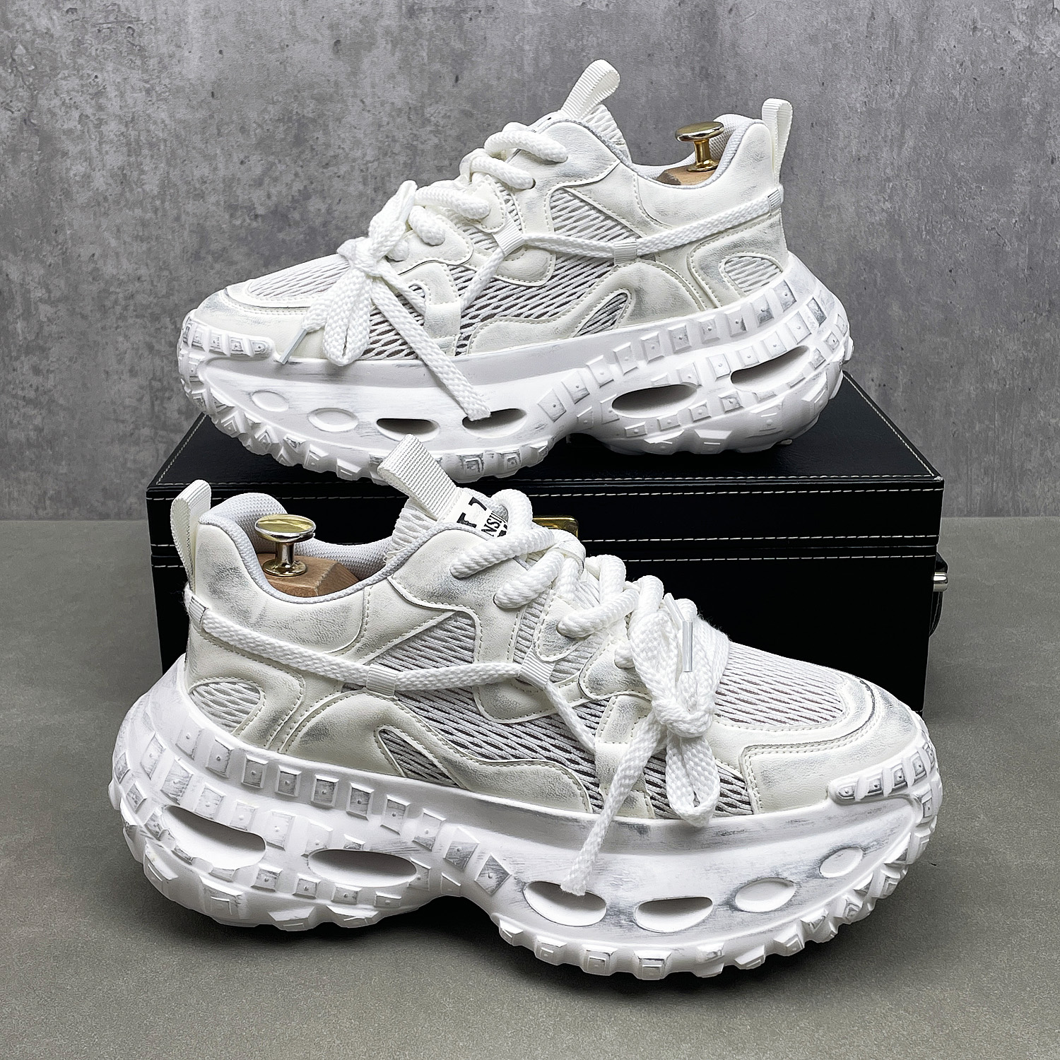 秋冬季老爹鞋软底舒适跑步鞋