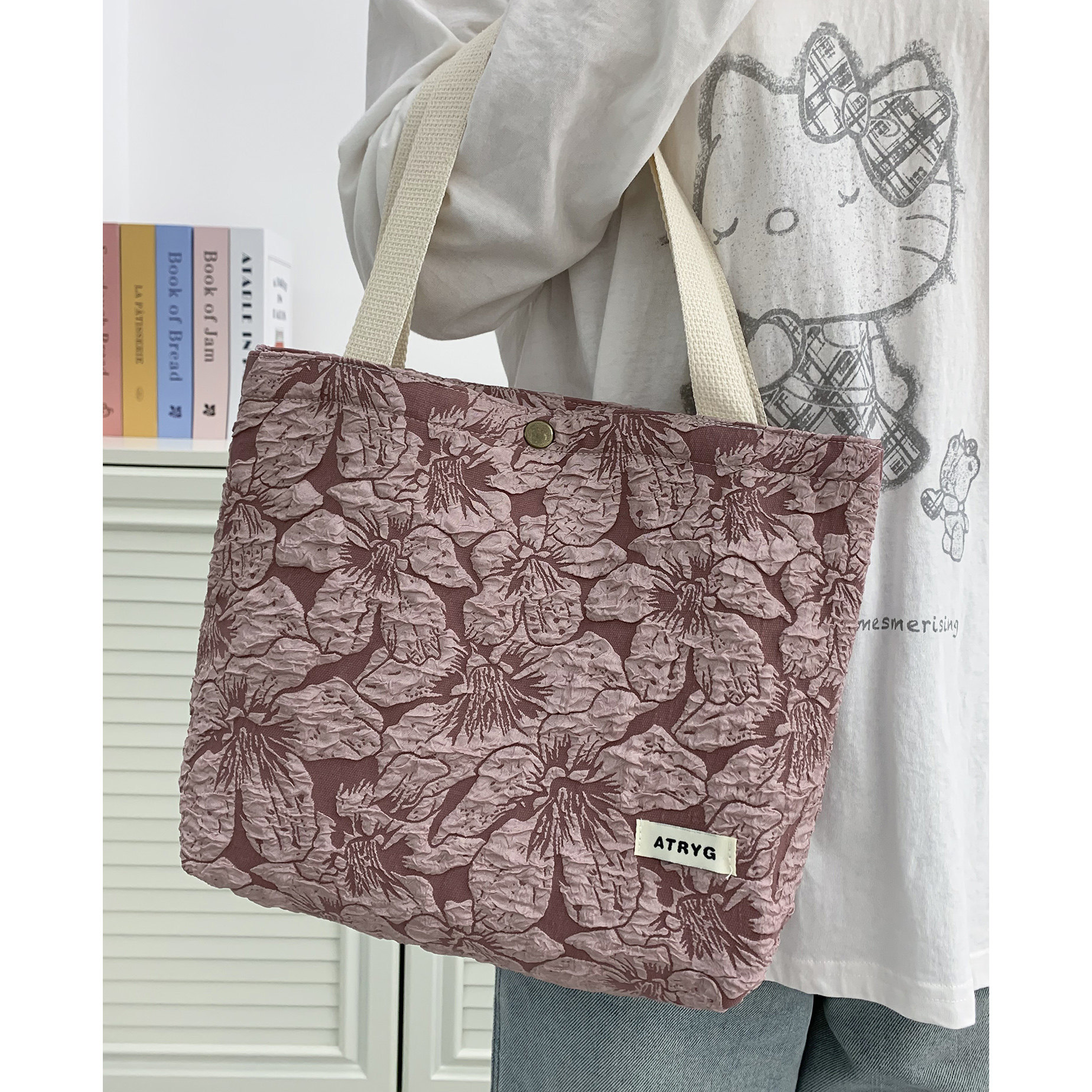 2025新款浮雕花朵时尚帆布包韩版百搭通勤上课手拎包饭盒便当小包,箱包皮具/热销女包/男包,时尚帆布包,淘宝优惠券,粉丝福利购,淘宝优惠卷