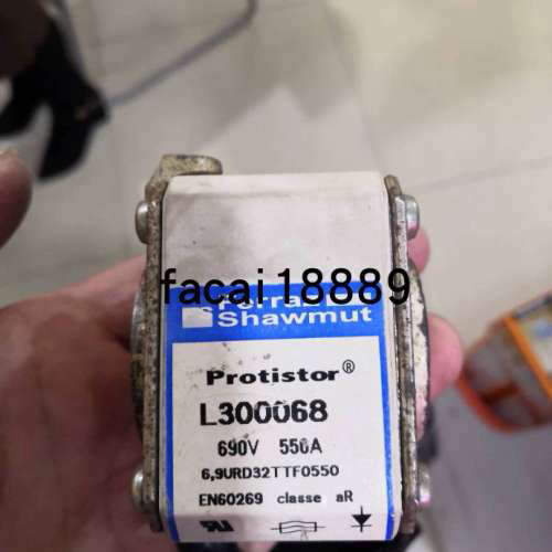 L300068 C PC32UD69V550TF 6.9 URD32TTF0550 690VAC 550A 熔断器