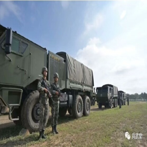 现货，成品。中国陕汽SX2220高机动战术卡车1比72模型，我陆军卡