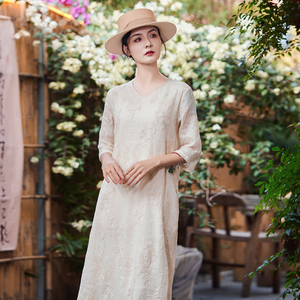 原创苎麻刺绣连衣裙v领七分袖宽松显瘦简约大码文艺女新中式长裙