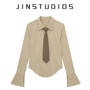 2025春美式校园风复古条纹撞色领带衬衫修身百搭显瘦纯欲辣妹上衣