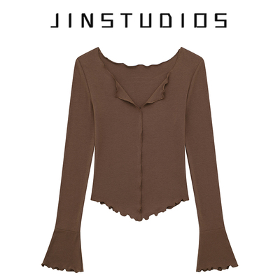 纯欲辣妹修身木耳边V领喇叭袖T恤