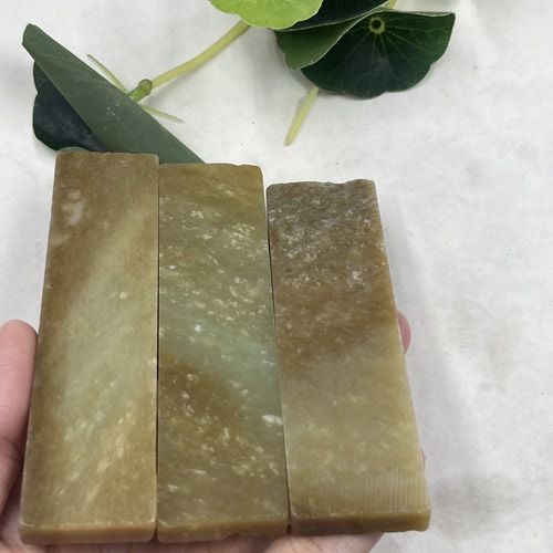 3件价新疆和田玉黄糖且末牌子料边角料玉石料DIY吊坠下脚料包邮t
