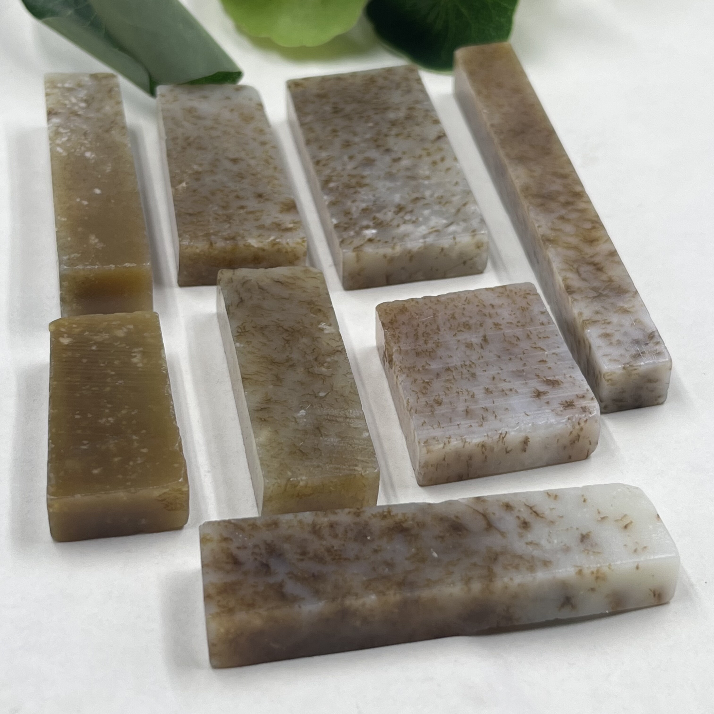 8件价新疆和田玉糖草花且末意境牌子料边角料小件吊坠玉石料包邮t