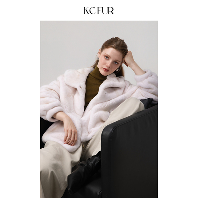 年轻款时尚翻领灯笼袖水貂外套女