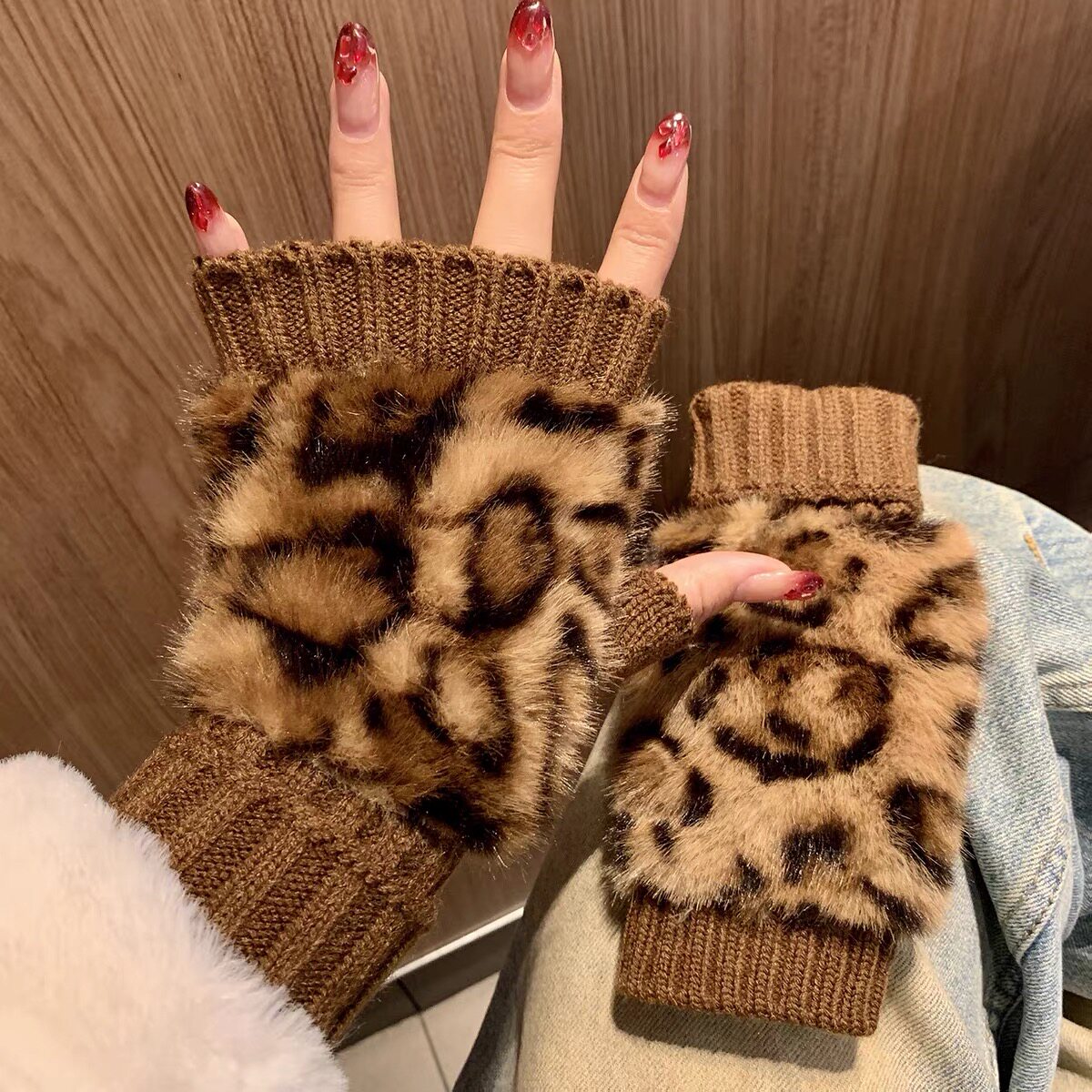 豹纹毛线半指针织手套女冬季韩版可爱纯色露指可触屏骑行保暖潮