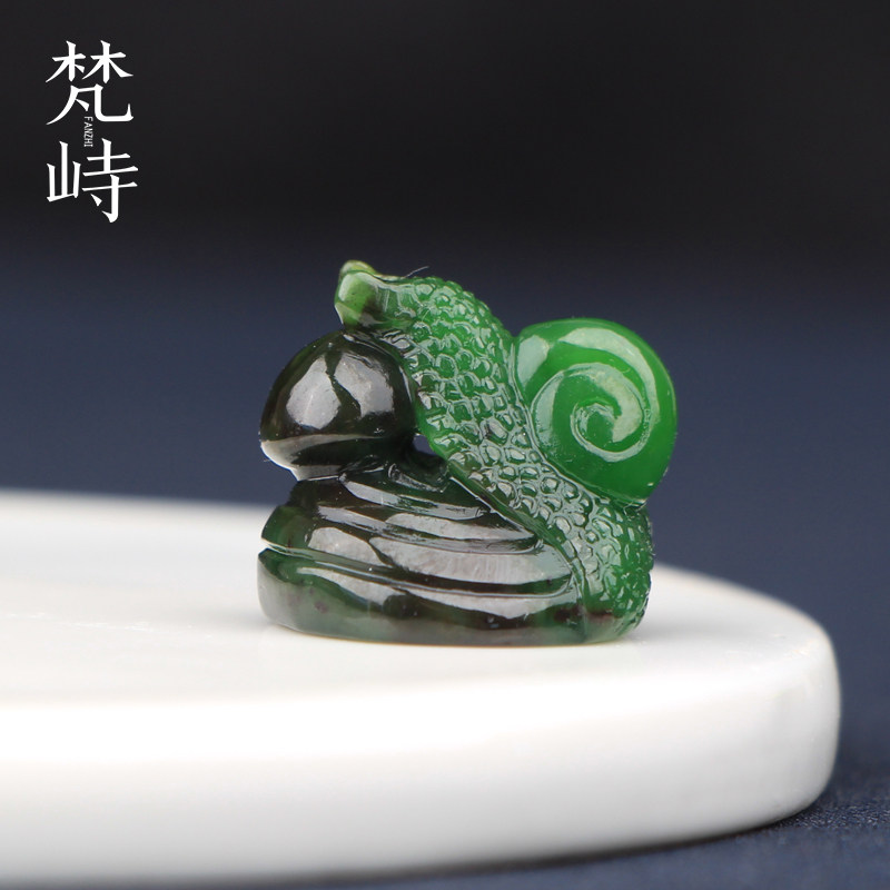 梵峙和田玉吊坠子红皮老料碧玉阳辣绿蜗牛步步高升挂件扭转乾坤