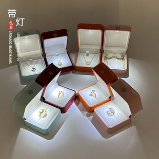 高档绒布带灯首饰盒LED灯饰品收纳包装盒耳钉戒指盒吊坠手项链盒