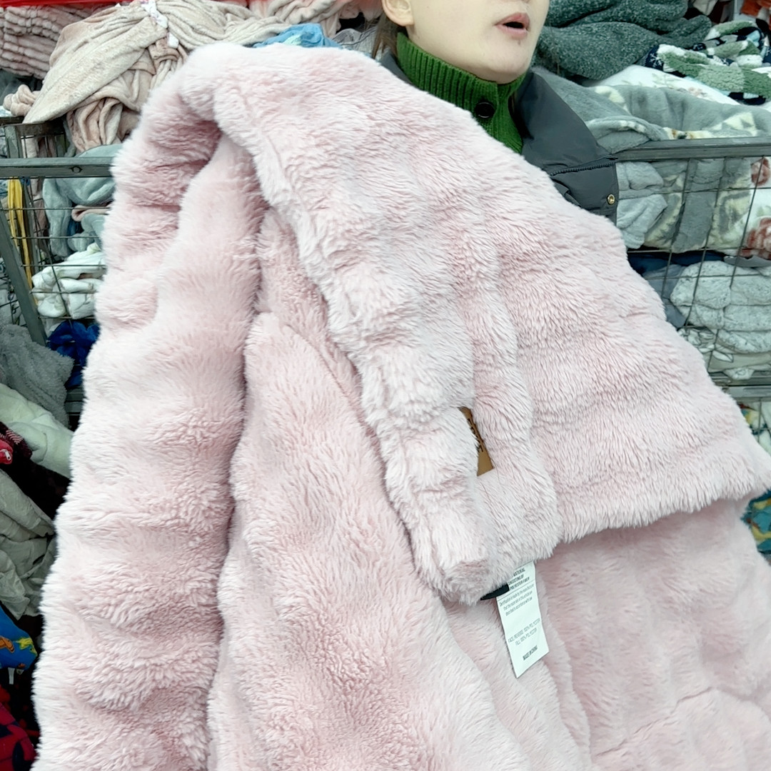 200.230仿兔毛夹棉被，高货,居家布艺,家纺布艺/布料面料缝制服务,淘宝优惠券,粉丝福利购,淘宝优惠卷