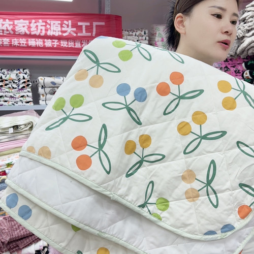 200.230全棉斜纹棉床盖