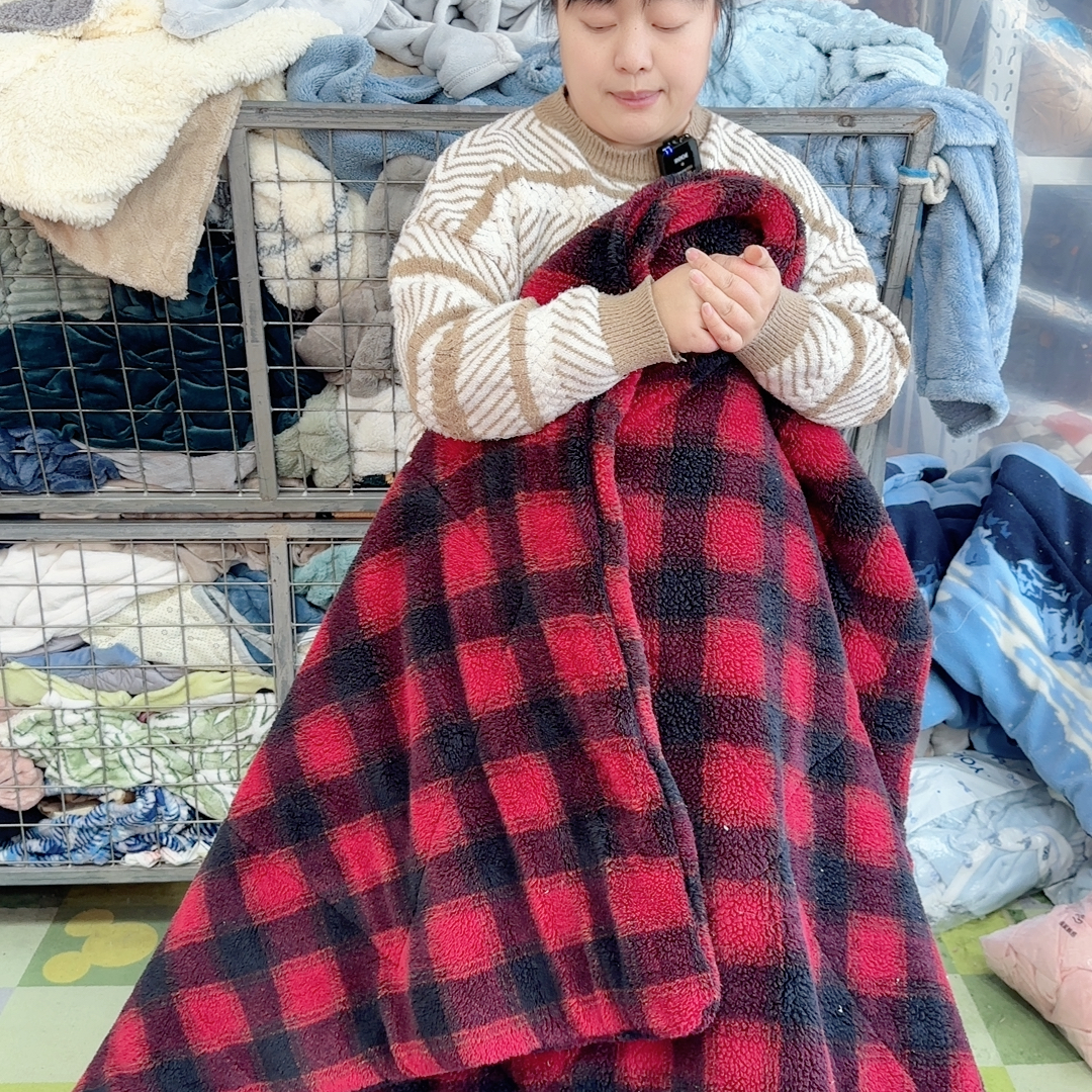 150.200北极绒夹棉被