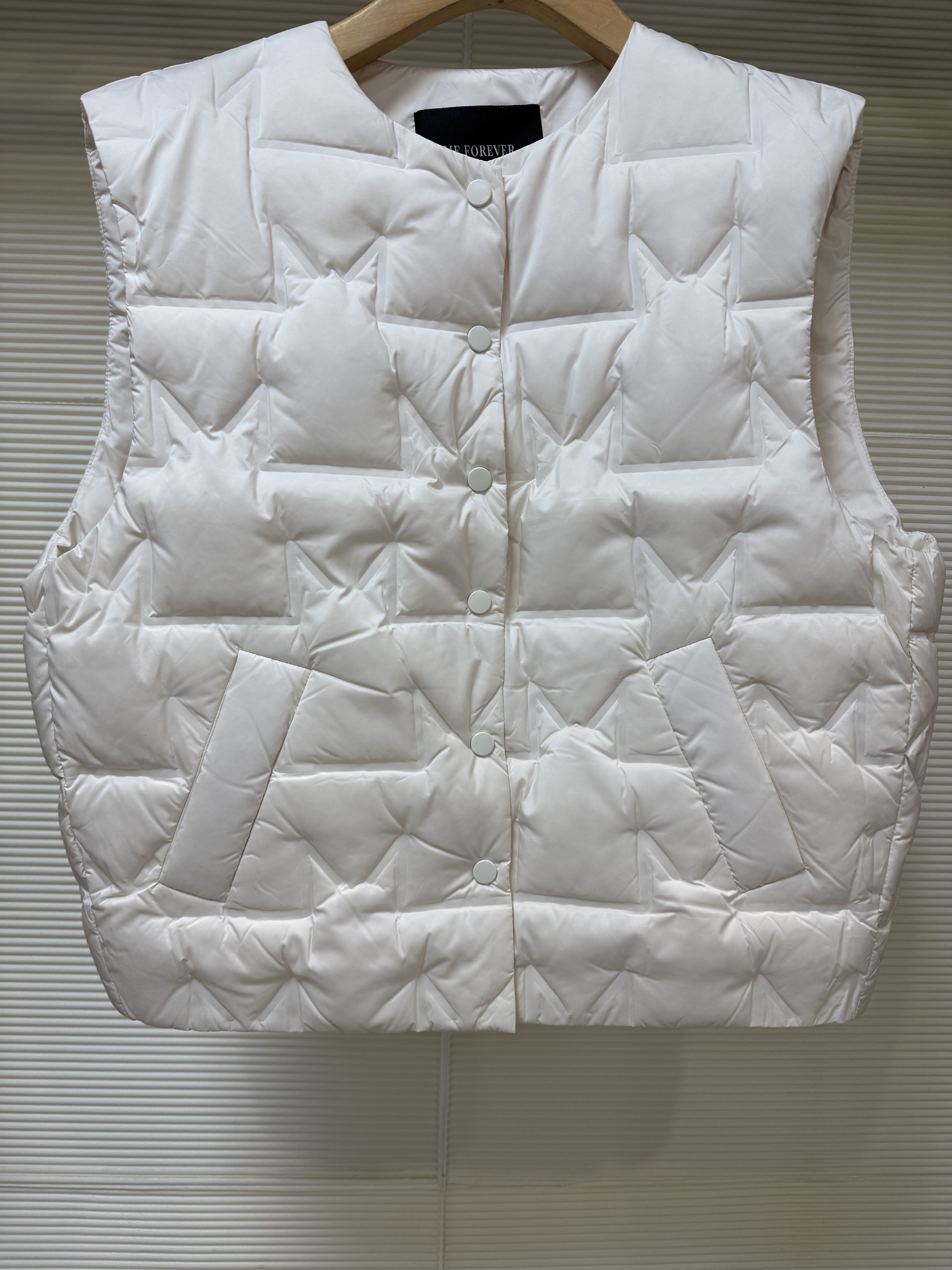 真我永恒2024冬装新款羽绒马甲2441A72038吊牌1199