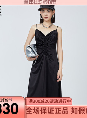 真我永恒2024春季v领吊带小黑裙连衣裙修身长裙女2414D12203吊899
