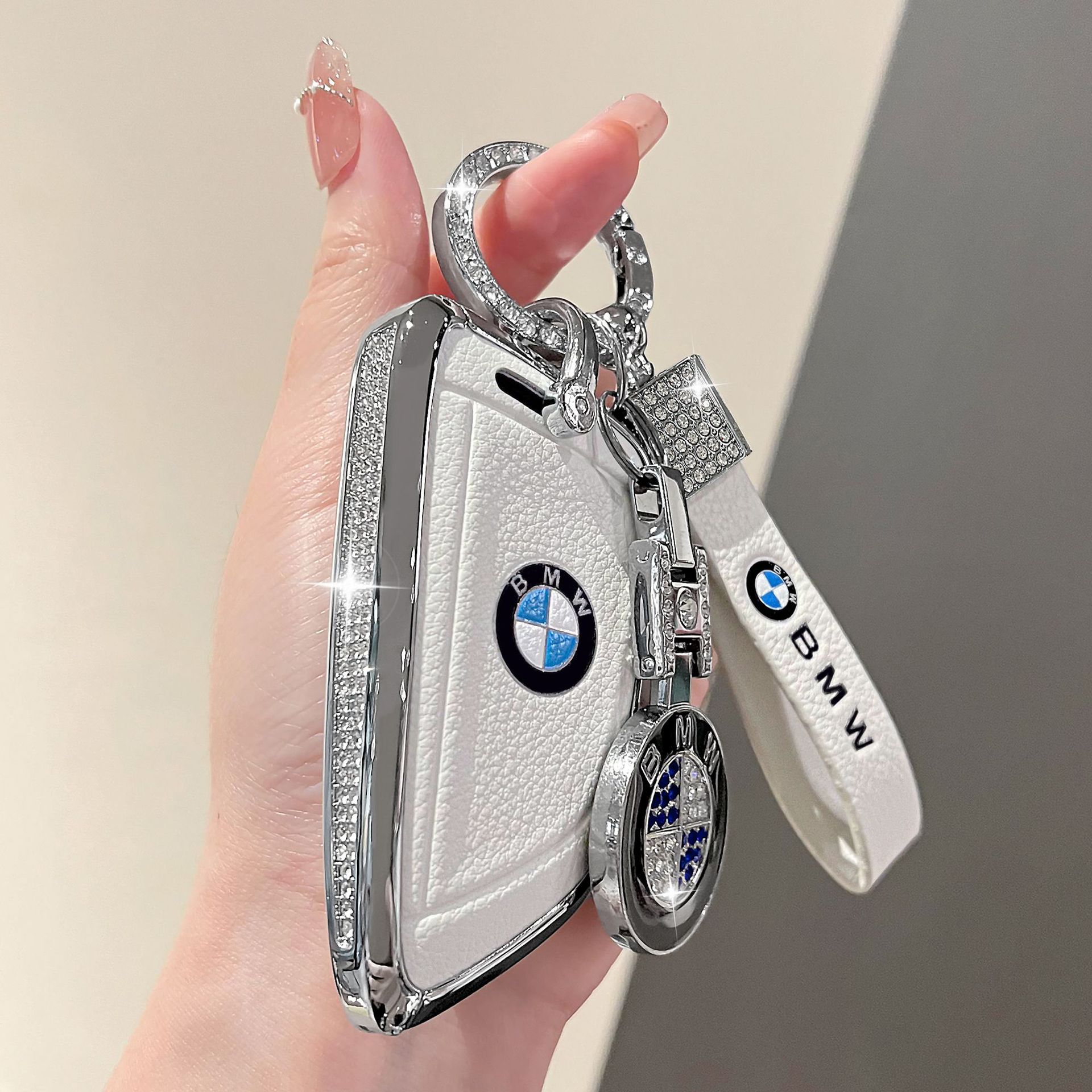 适用宝马3系钥匙套i3车5系X1X2X3X4X5刀锋真皮高端扣女ix3镶钻壳