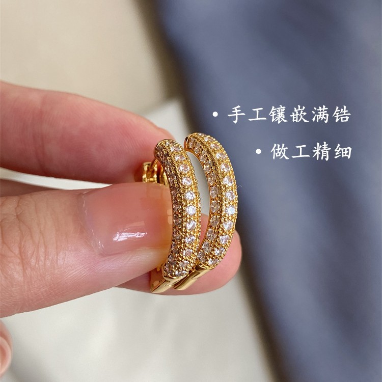 高奢感！可配T恤！满钻D字金色耳扣高级感轻奢耳环极简冷淡风通勤