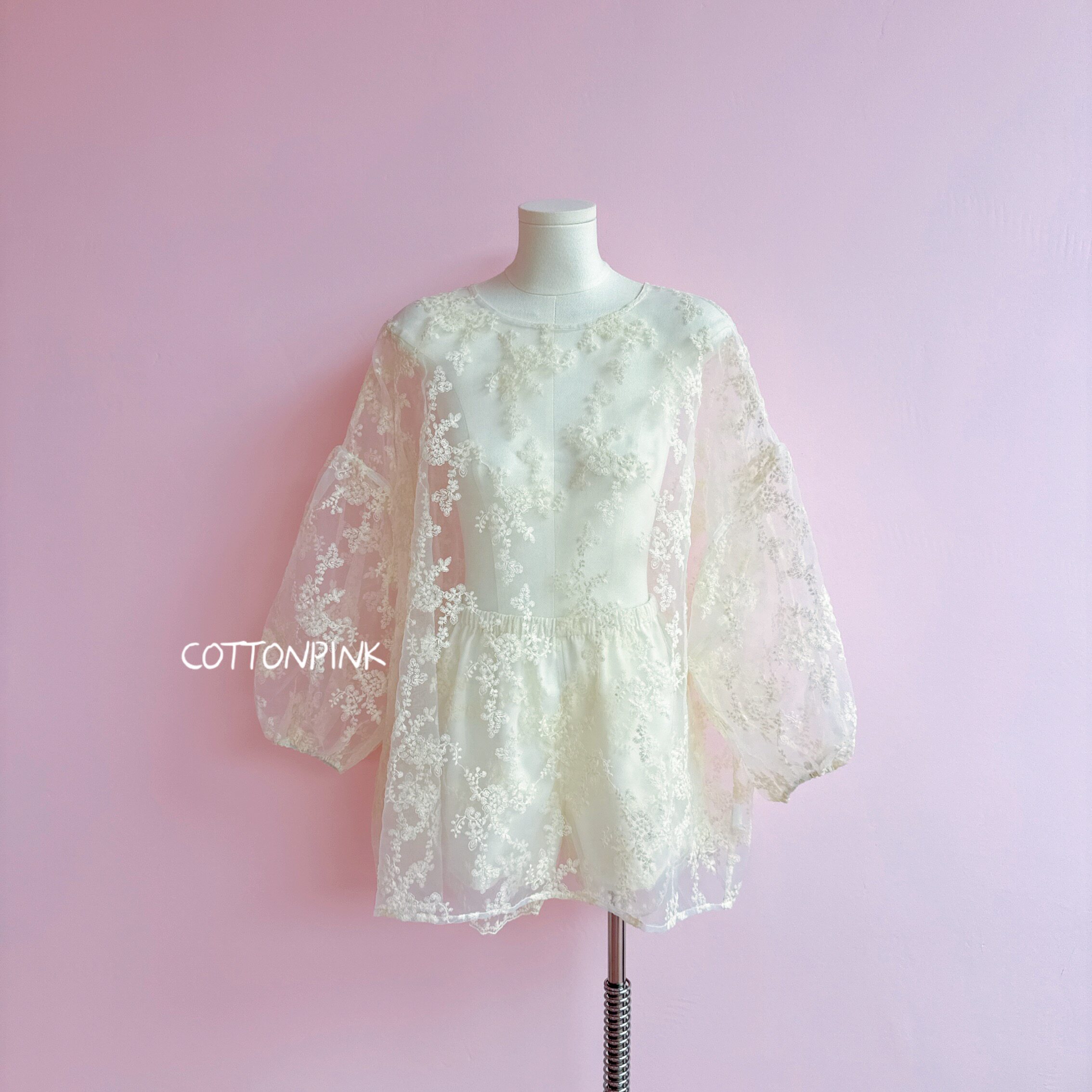 COTTONPINK女装设计师款优雅刺绣欧根纱套头罩衫短裤