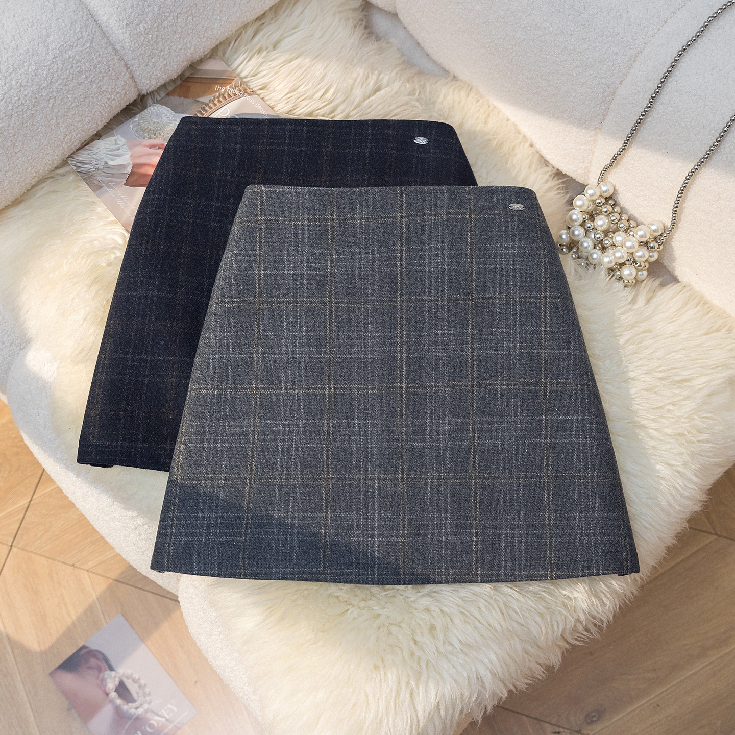 时尚毛呢格子半身裙女2025秋冬新品高腰a字包臀裙显瘦小个子短裙
