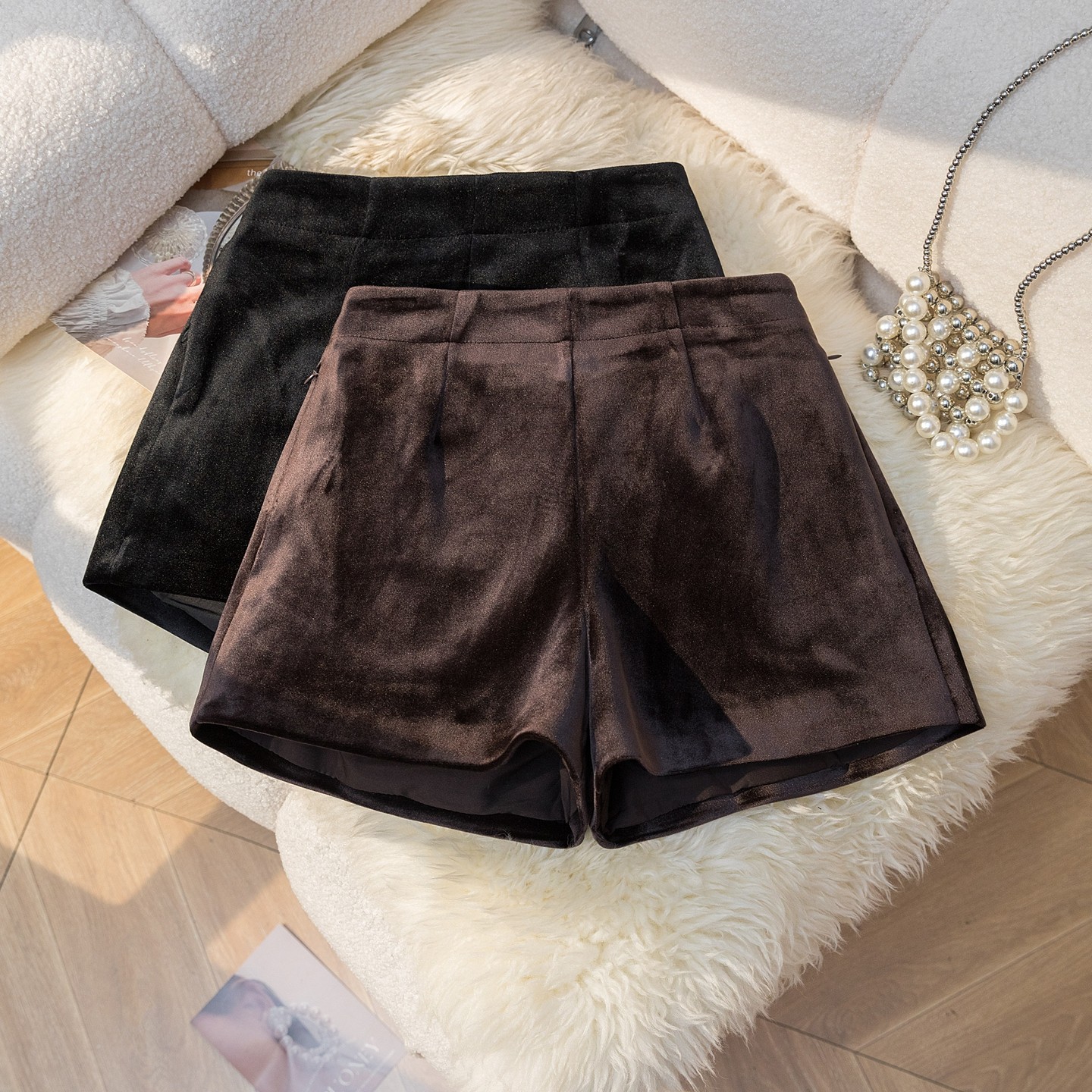 Chic pocket velvet shorts for women 2025 autumn/winter retro hot girl high-waisted A-line wide-leg pants Versatile boots pants thumbnail 3