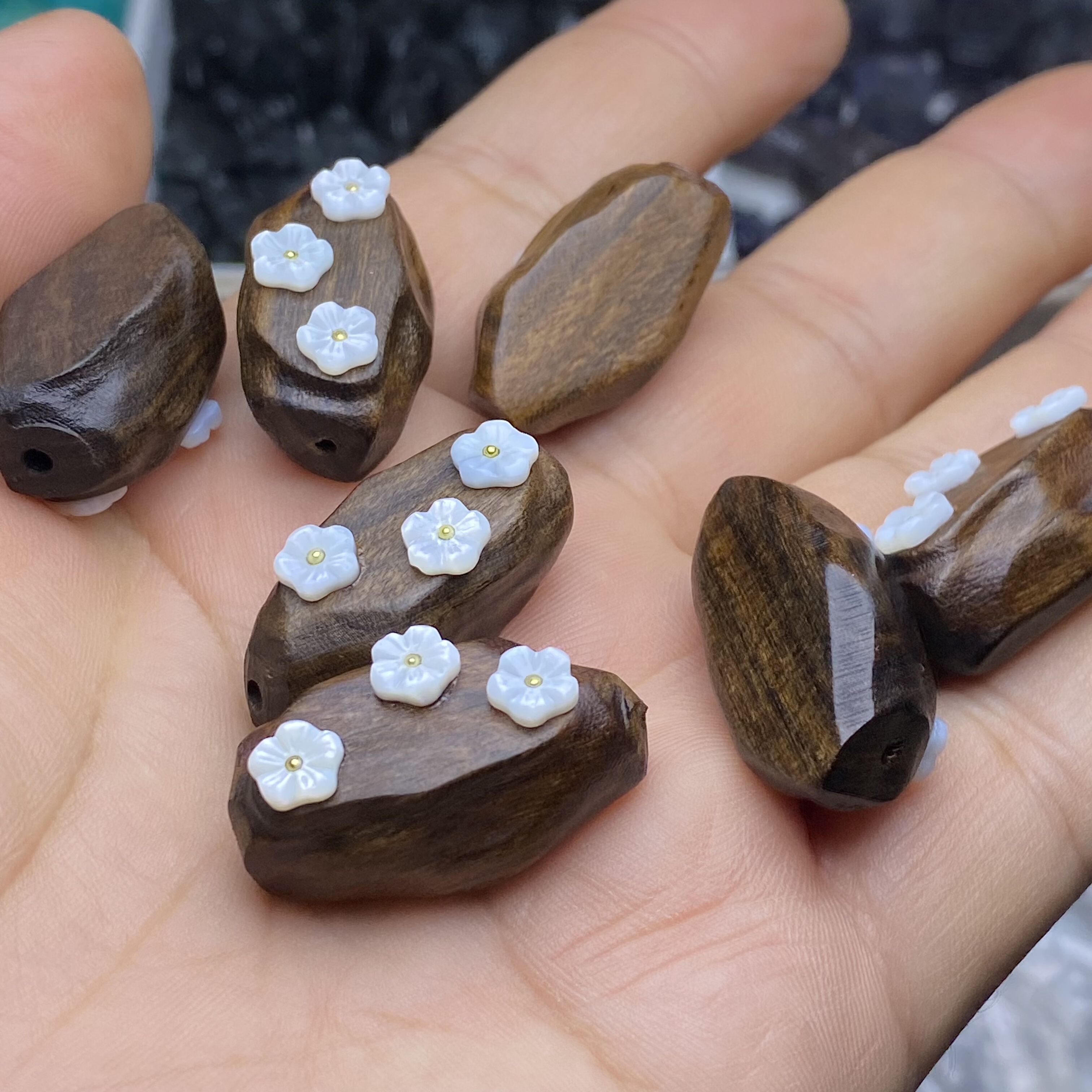 天然沉香木随形异形镶嵌小花枯木逢春穿手串手链项链diy配件配饰