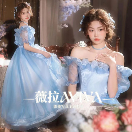 甜美一字肩蓝色婚纱长裙超仙法式公主风在逃公主摄影礼服影楼服装