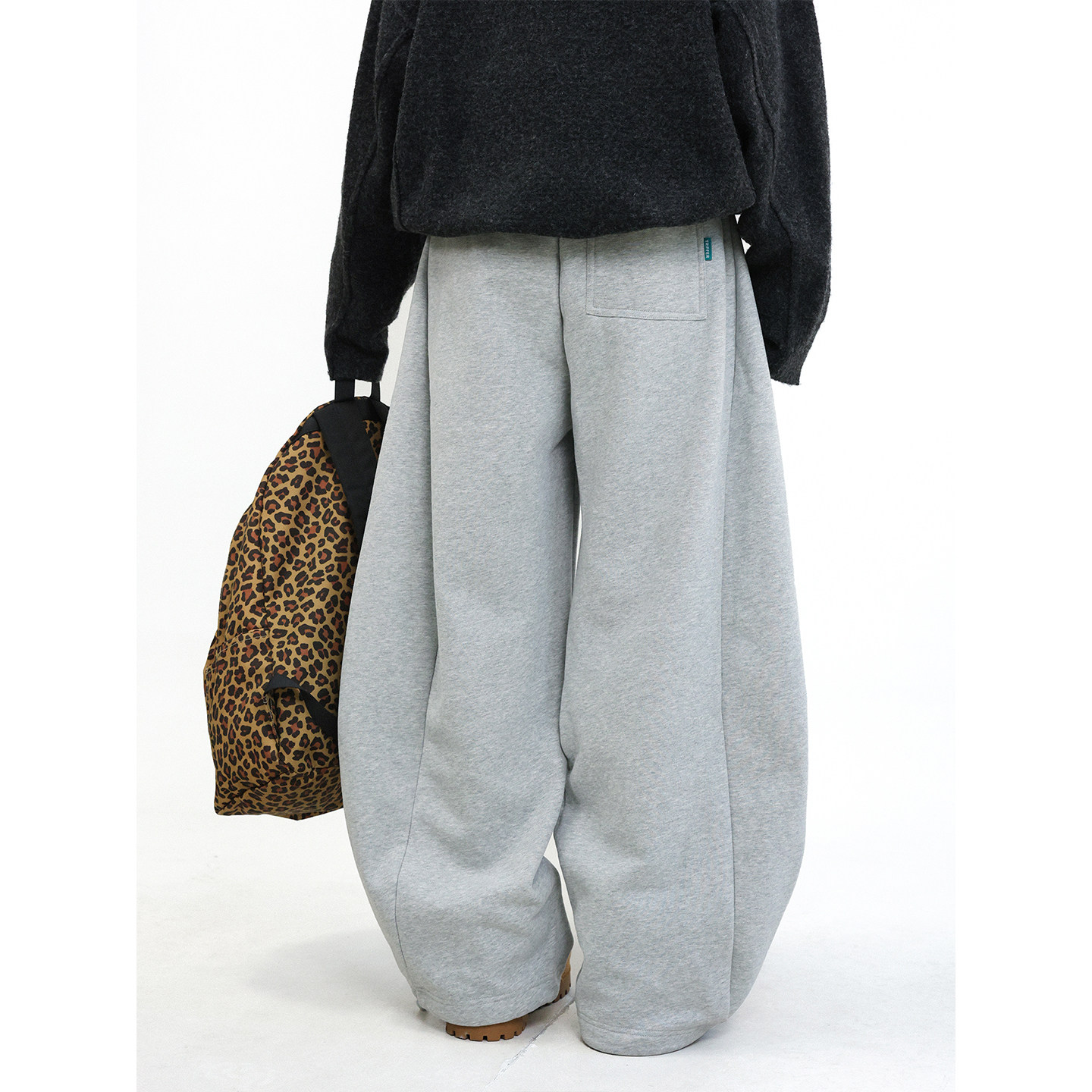 TRIFFER冬季圆弧浅弯刀卫裤长裤抓绒加厚恒温暖皮男女款