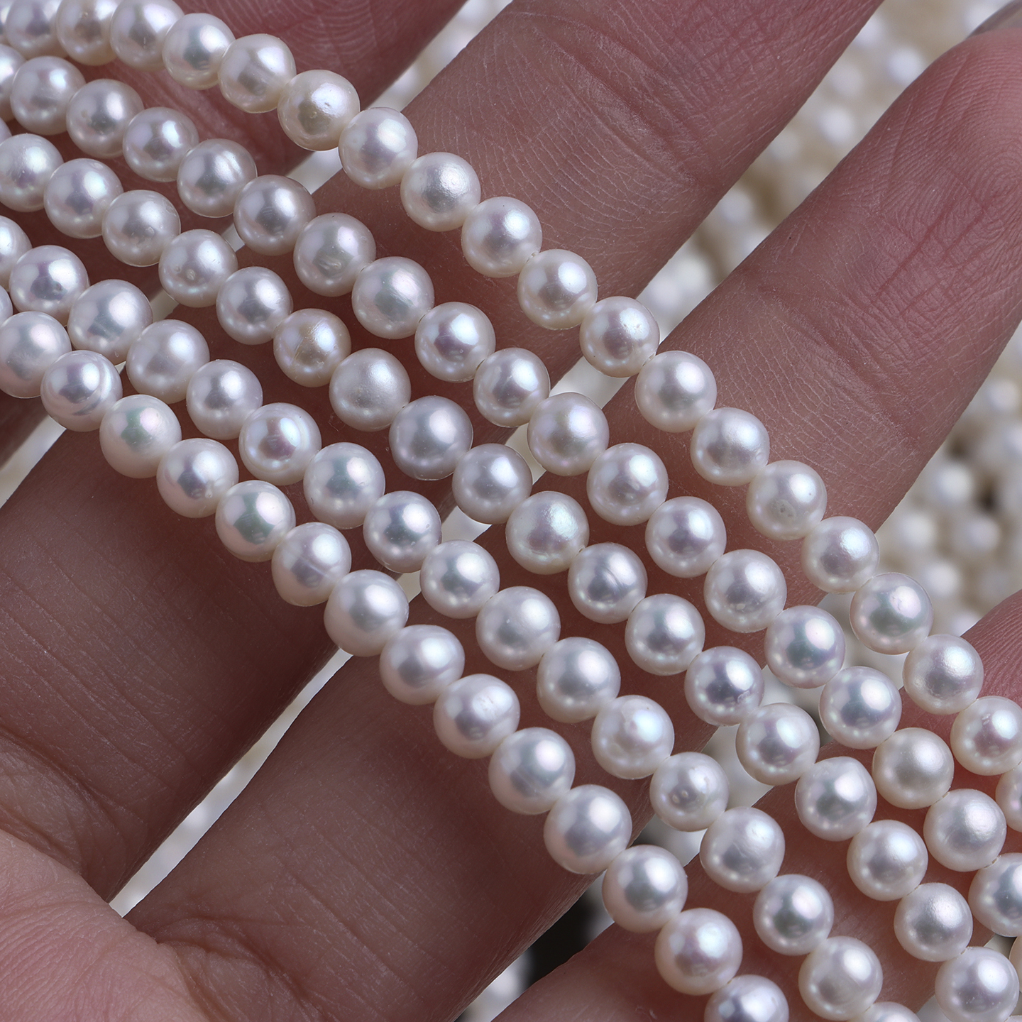 高性价比强光4mm近圆珠天然淡水珍珠散珠手链项链手工diy饰品配件